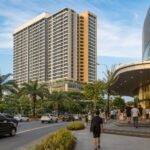 Gedung apartemen modern dekat pusat perbelanjaan di Batam dengan akses pejalan kaki ke mall